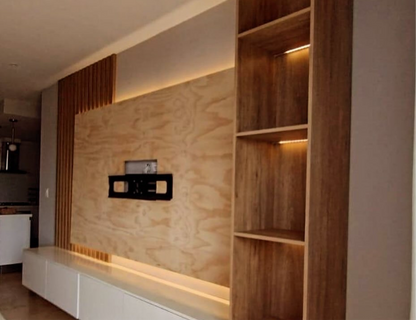Mueble de TV C006