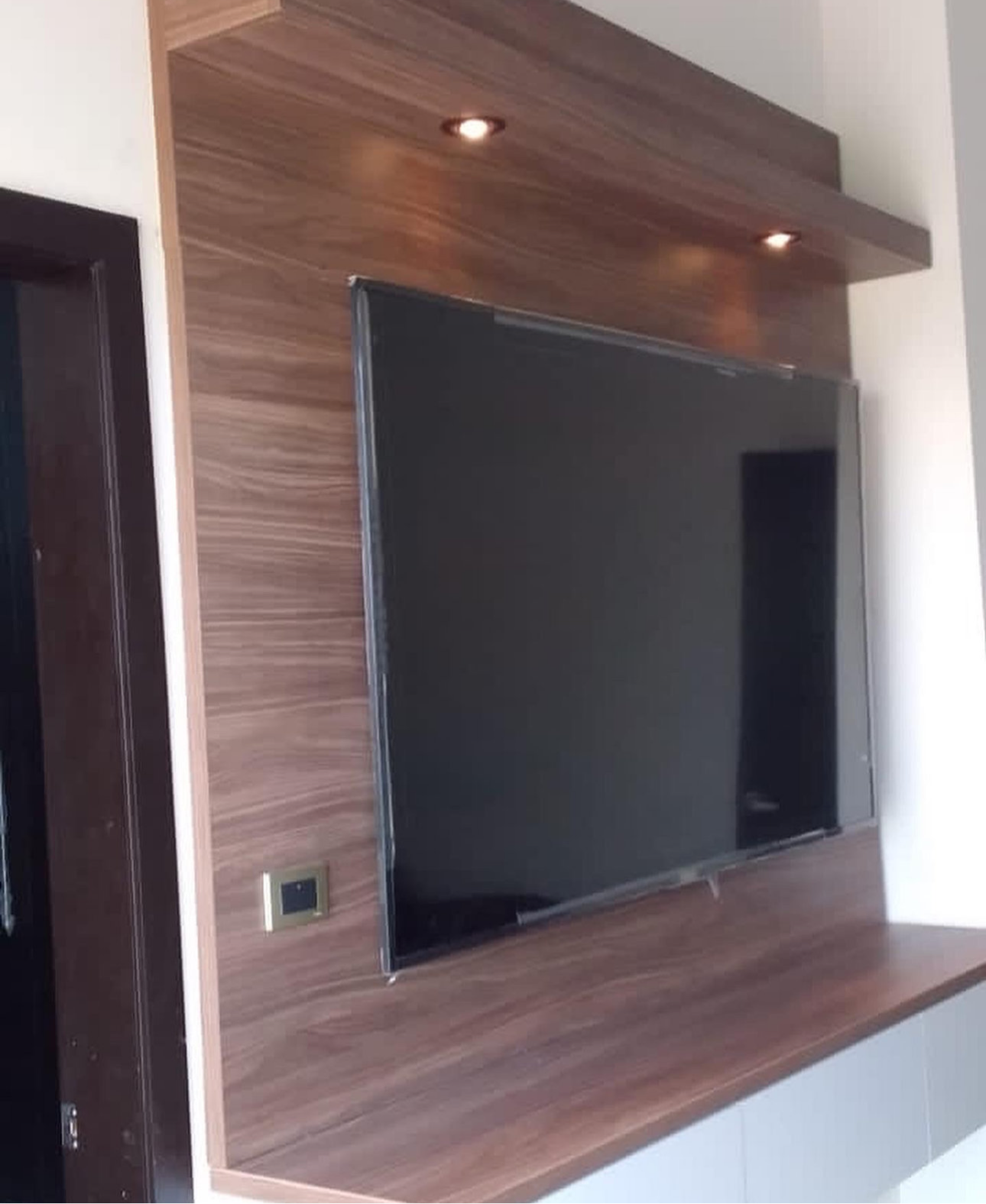 Mueble de TV C004